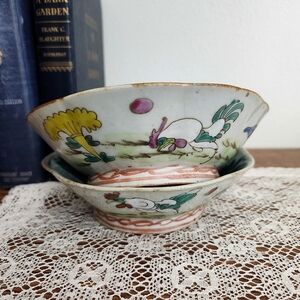 Vintage 19th Century Chinese Tongzhi Porcelain 8-side Rice Bowl with Rooster